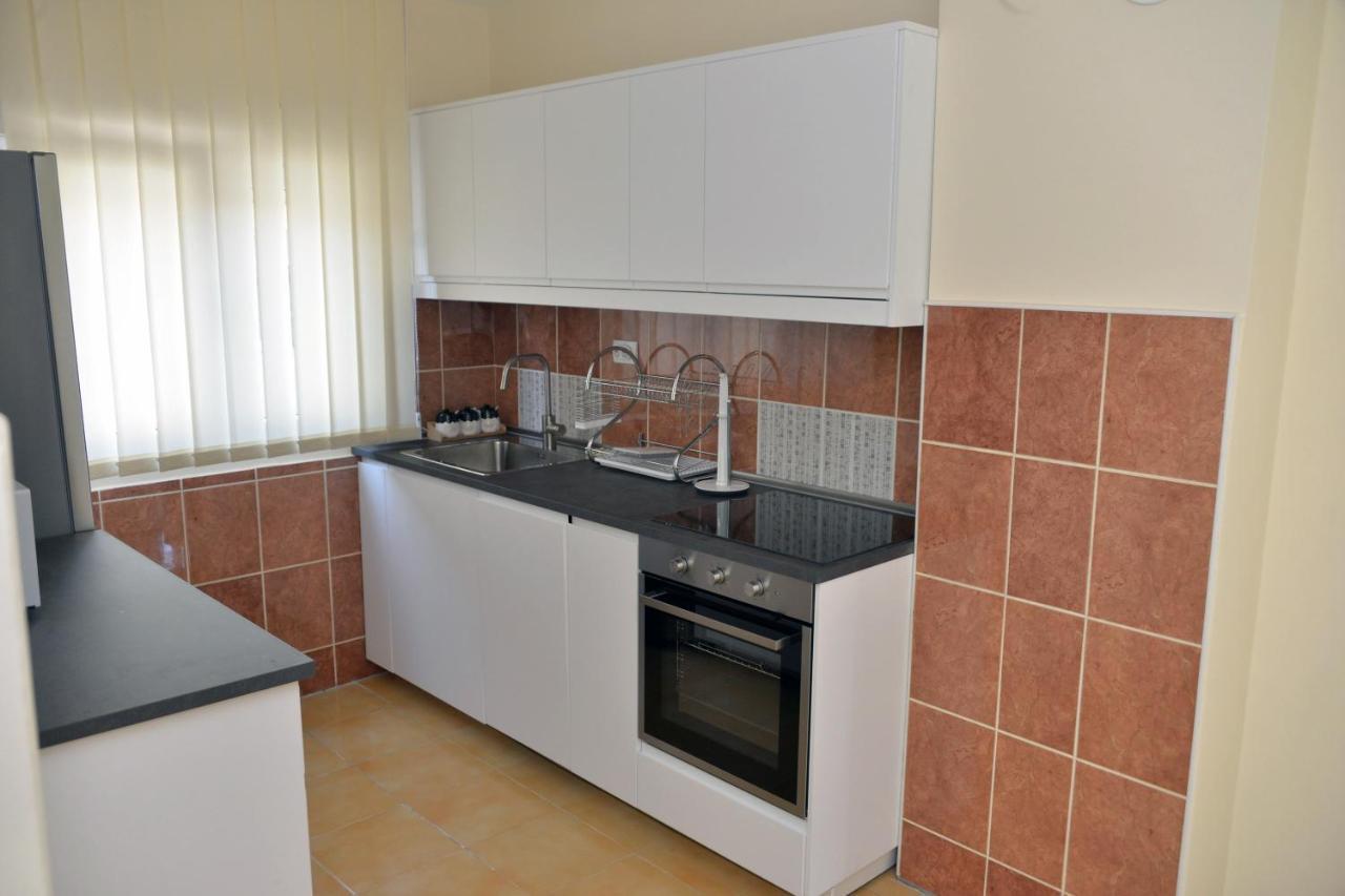 Affordable And Newly Renovated 1-Bedroom Apartment Kraljevo Dış mekan fotoğraf